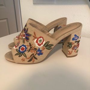Aldo Shoes - Aldo Embroidered Block Heels Aldo Shoes - Aldo Embroidered Block Heels